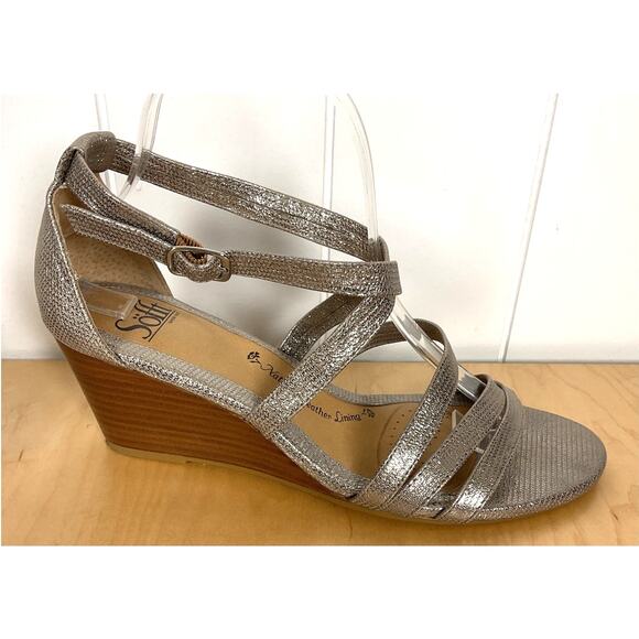 Soffit Mecina Silver Metallic Wedge Strappy Heel Size 9.5 - Picture 5 of 9